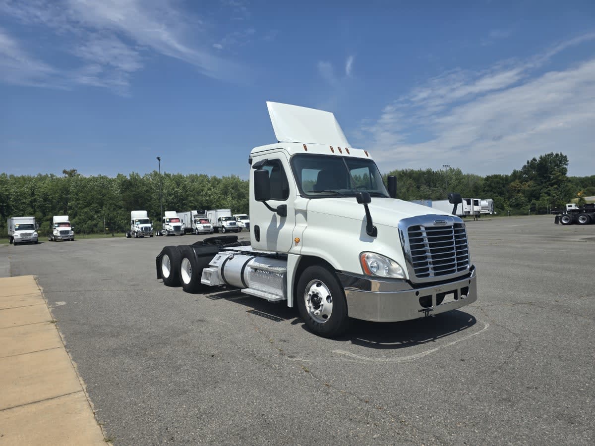 2019 Freightliner/Mercedes CASCADIA 125 815012