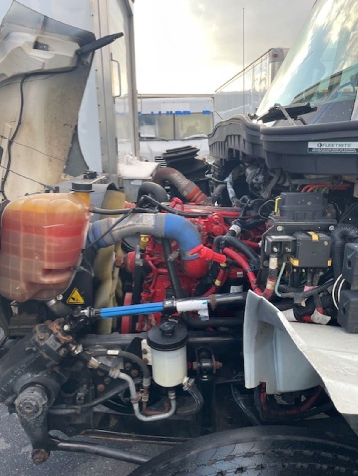 2019 International 4300 - image 10