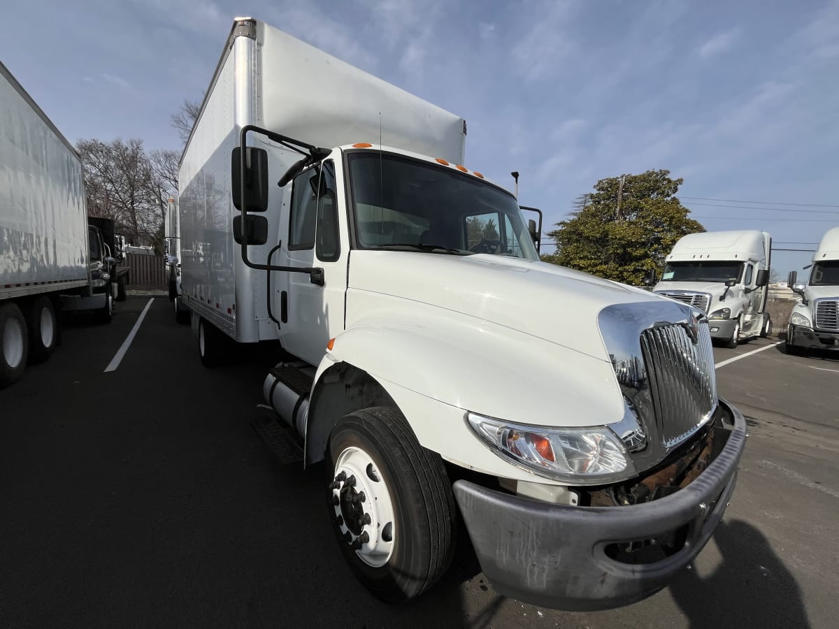 2019 Navistar International 4300 LP 815110
