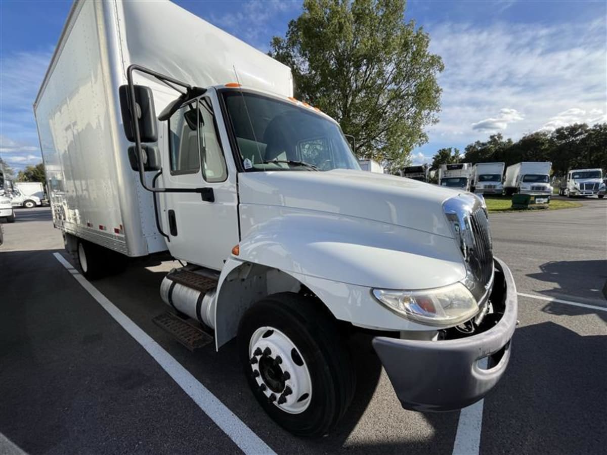 2019 Navistar International 4300 LP 815113