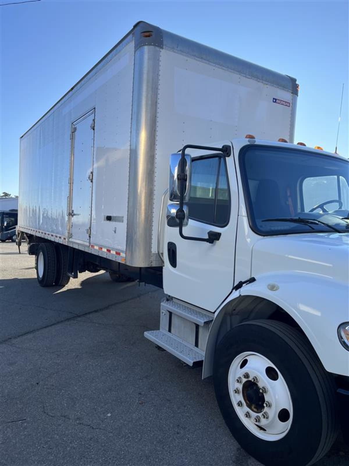 2019 Freightliner/Mercedes M2 106 815657