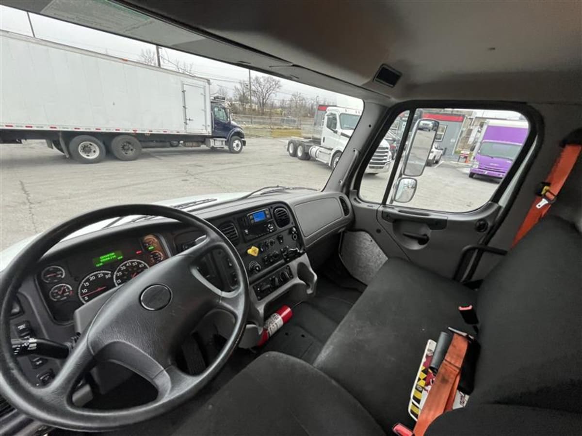 2019 Freightliner/Mercedes M2 106 815669