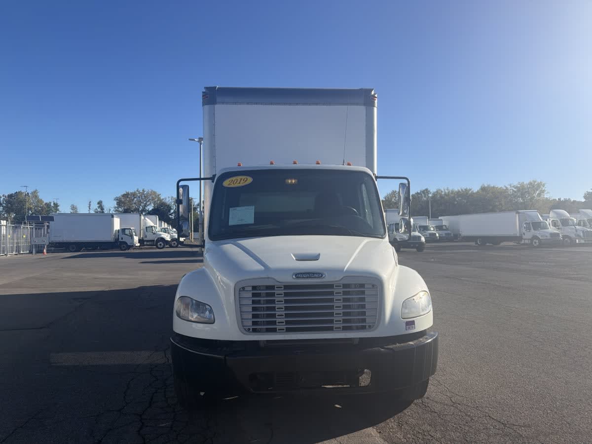 2019 Freightliner M2 106 in Syracuse, NY — photo 2