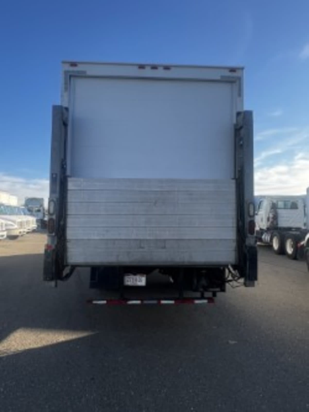 2019 Freightliner/Mercedes M2 106 815677