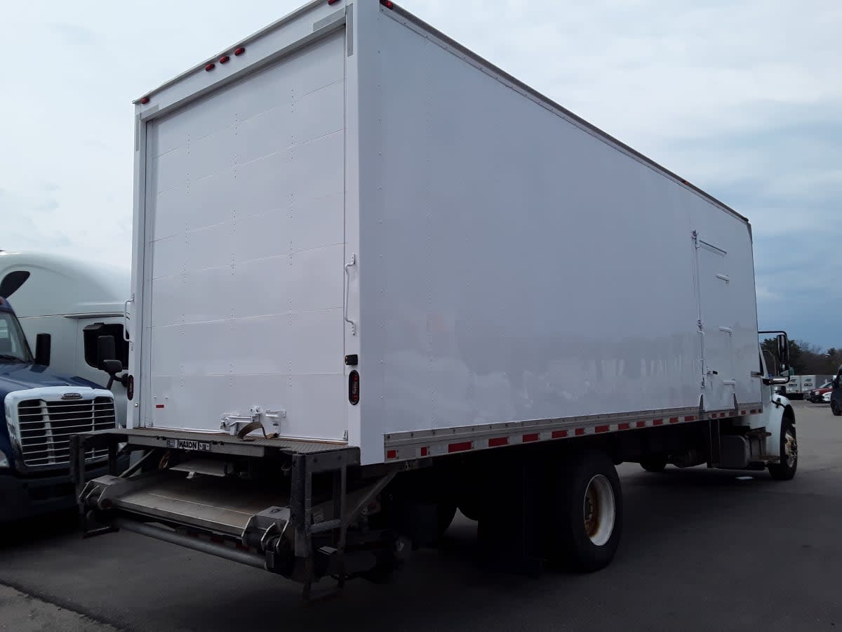 2019 Freightliner M2 106 815682