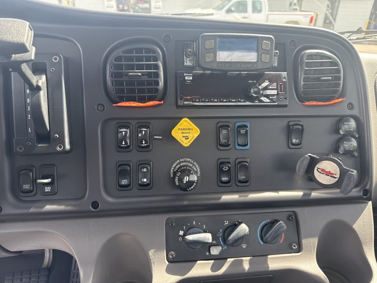 2019 Freightliner/Mercedes M2 106 815716