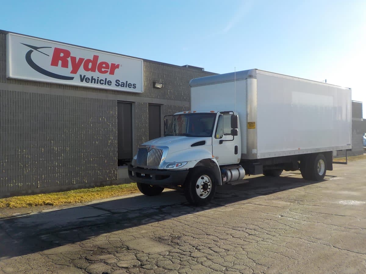 2019 Navistar International 4300 815742