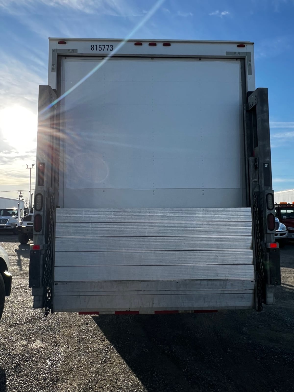 2019 Freightliner/Mercedes M2 106 815773