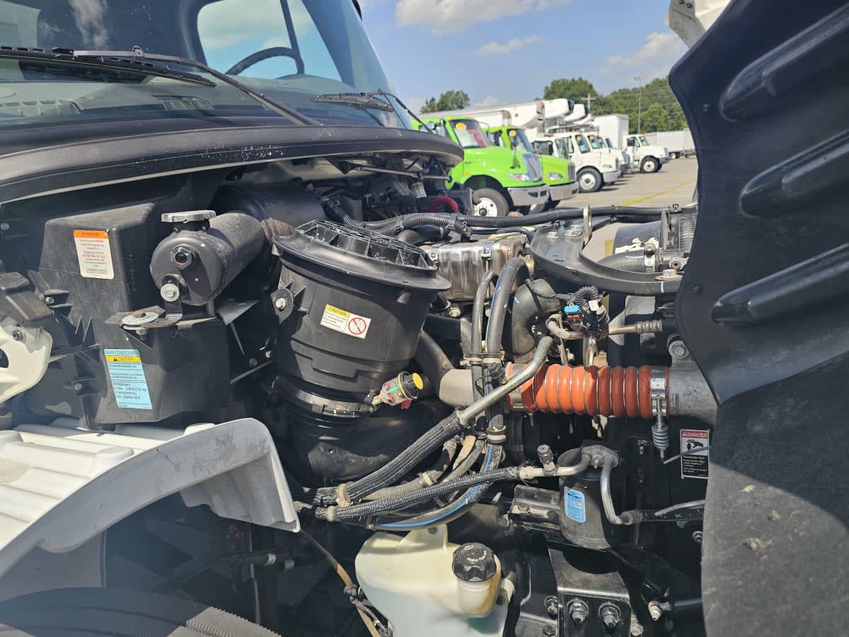2019 Freightliner M2 106 819266