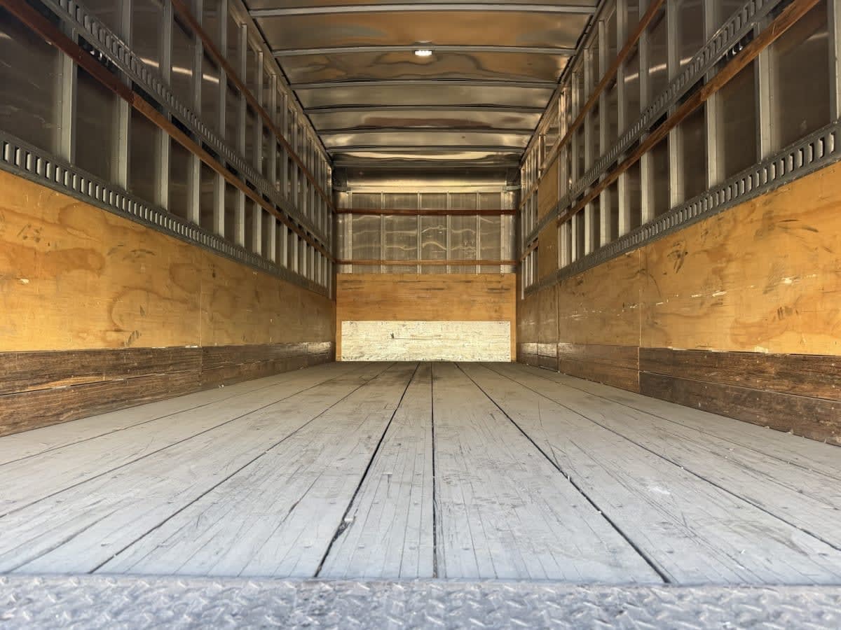 2019 Freightliner/Mercedes M2 106 819277