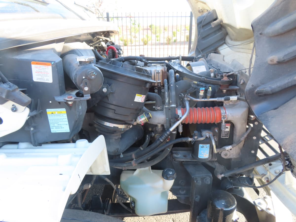 2019 Freightliner M2 106 819278