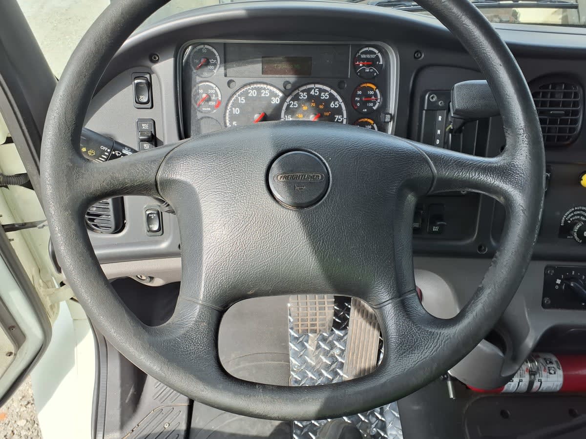 2019 Freightliner/Mercedes M2 106 819297