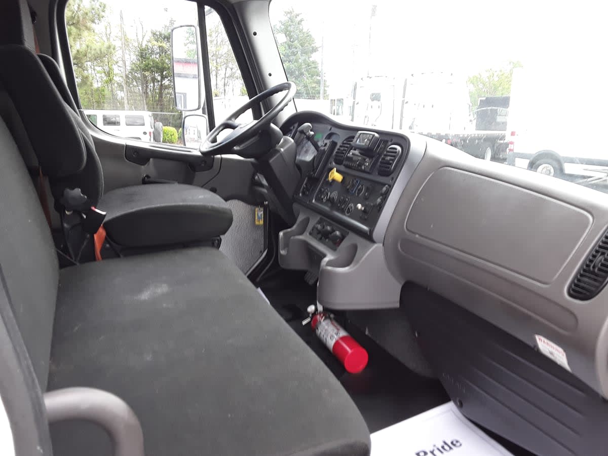 2019 Freightliner/Mercedes M2 106 819304
