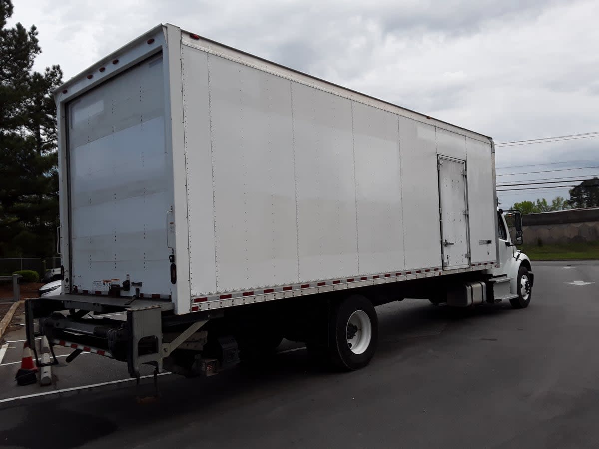 2019 Freightliner/Mercedes M2 106 819304