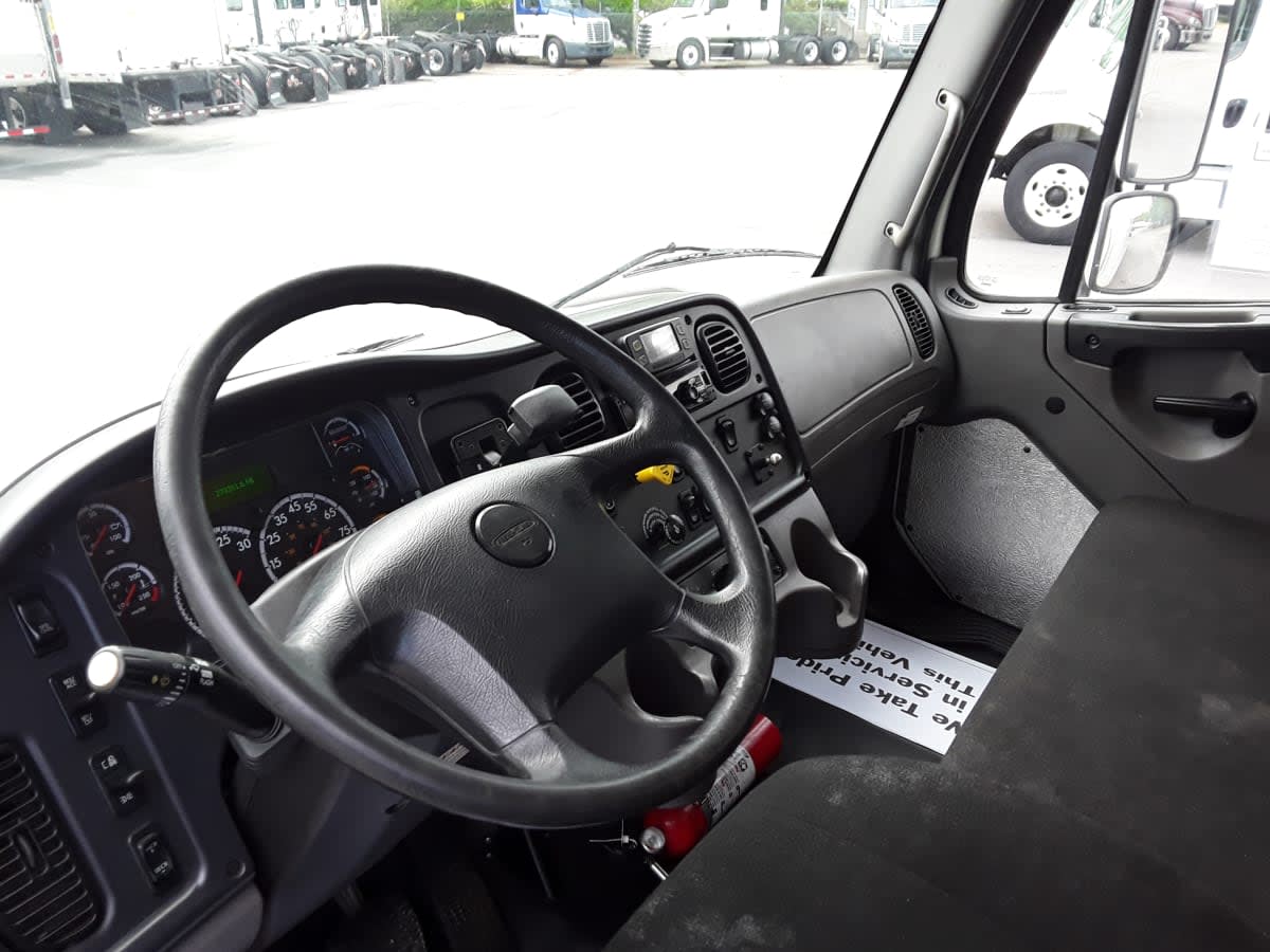 2019 Freightliner/Mercedes M2 106 819304