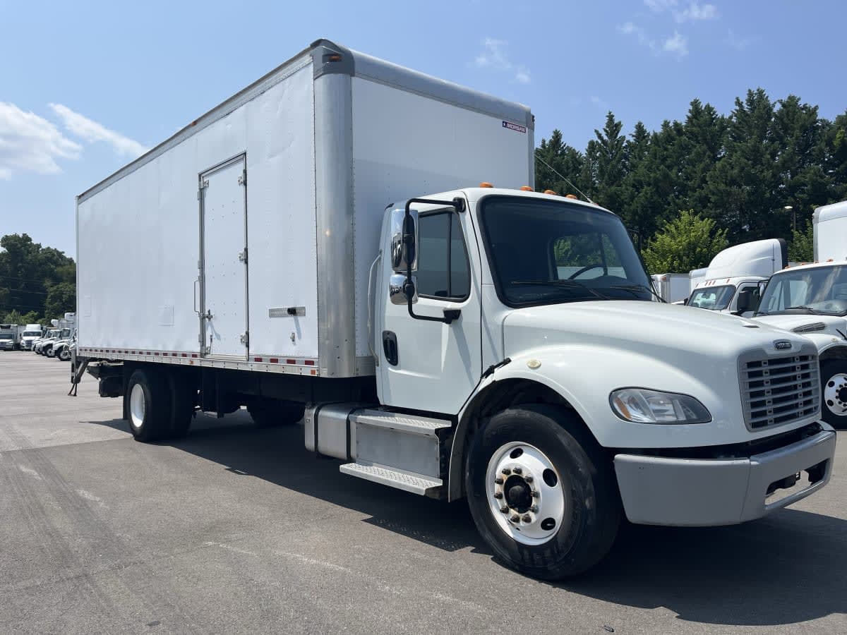 2019 Freightliner M2 106 in Beltsville, MD — photo 3