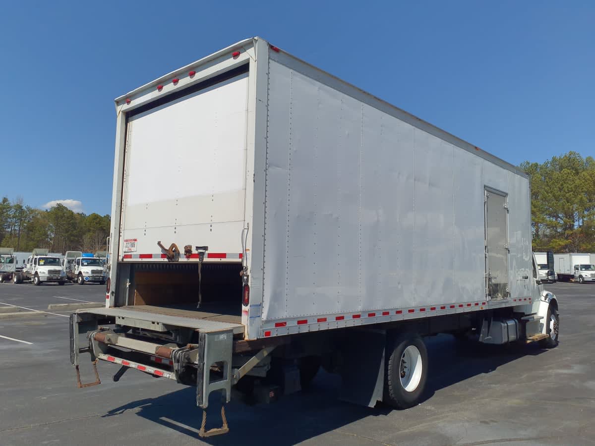 2019 Freightliner/Mercedes M2 106 819307