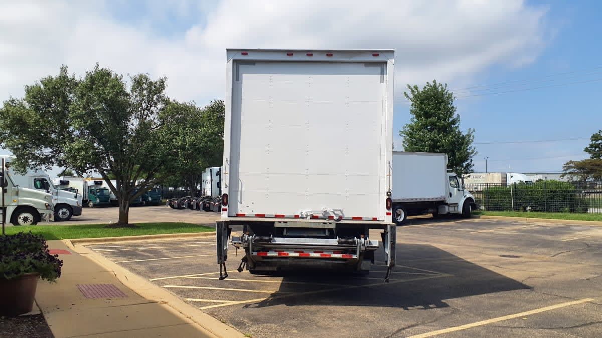 2019 Freightliner M2 106 in Bolingbrook, IL — photo 5