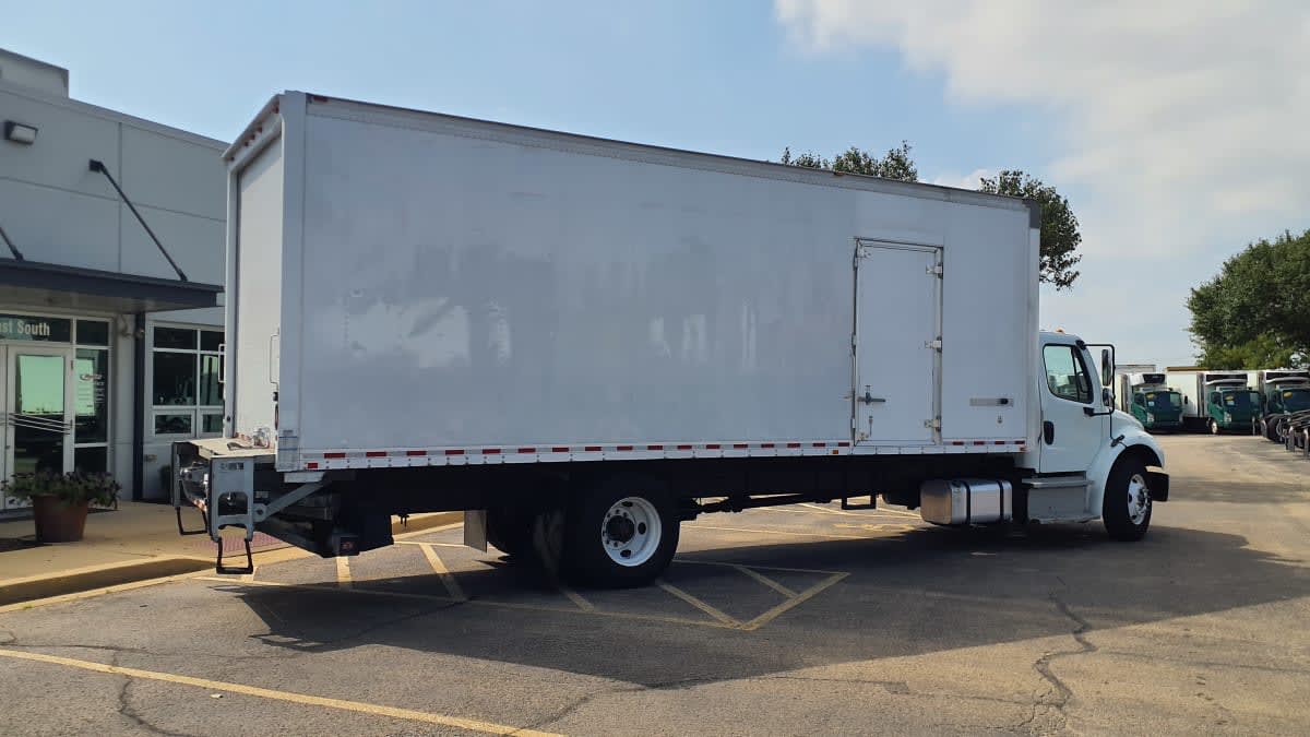 2019 Freightliner M2 106 in Bolingbrook, IL — photo 4