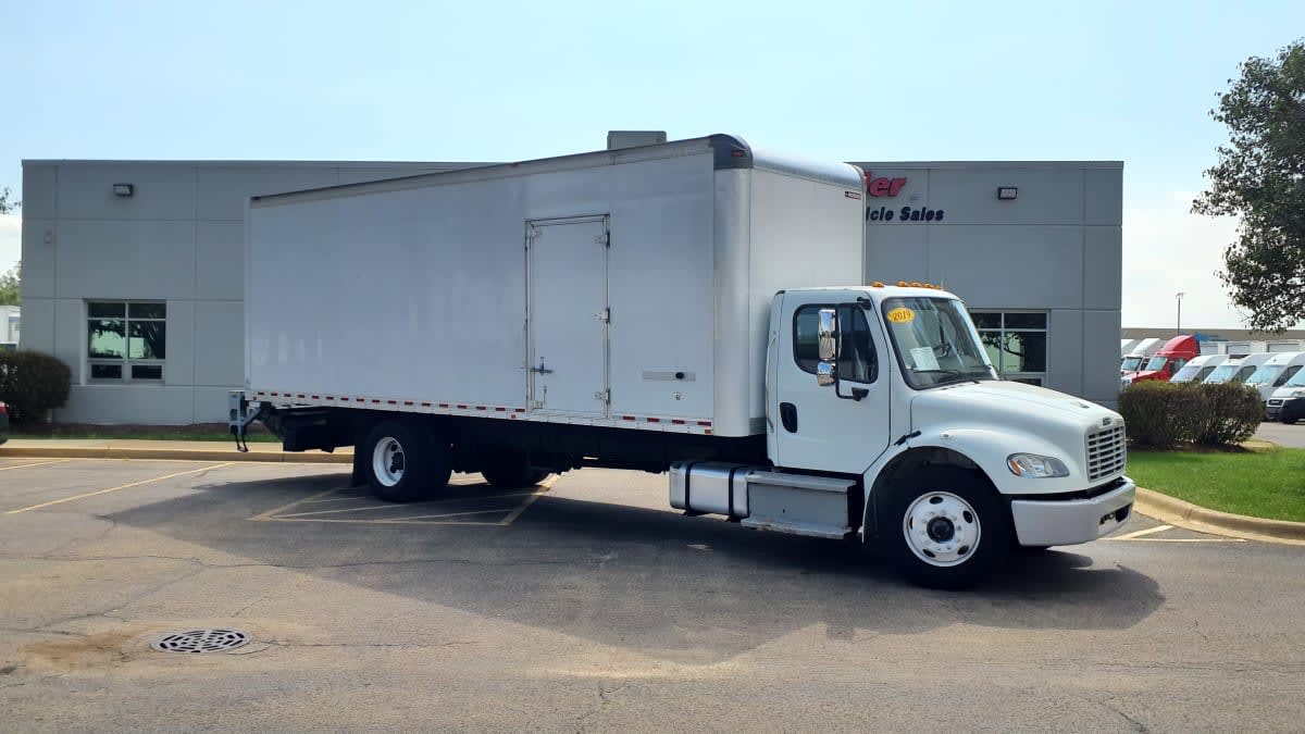 2019 Freightliner M2 106 in Bolingbrook, IL — photo 3