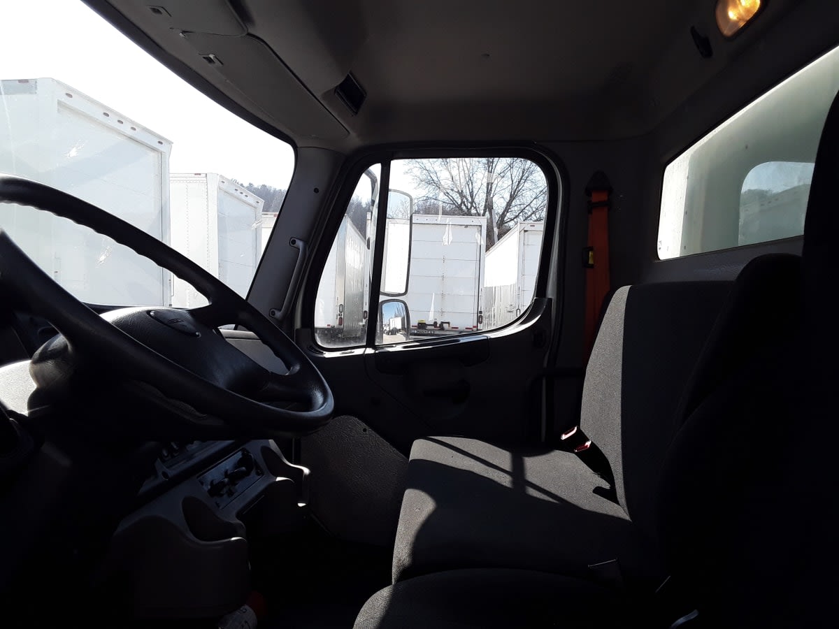2019 Freightliner/Mercedes M2 106 819421