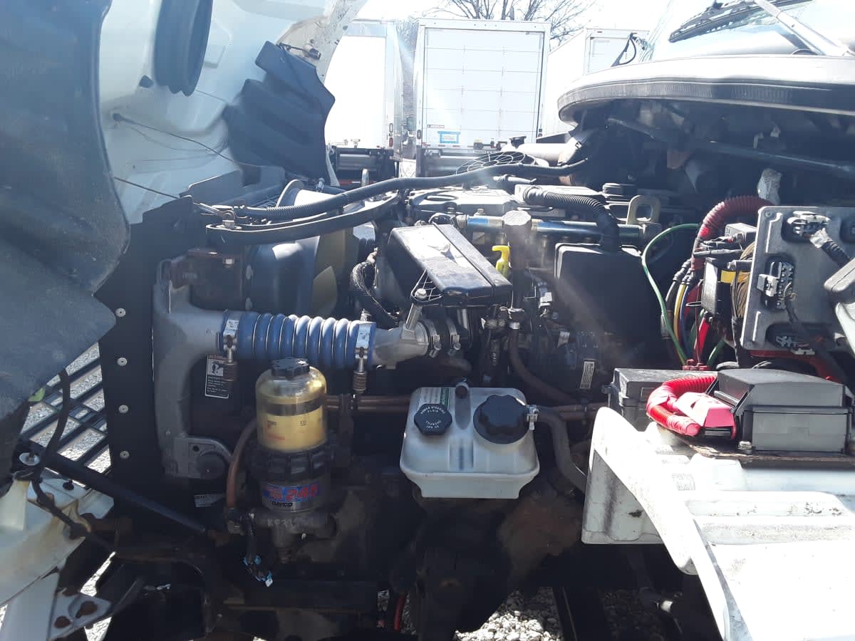 2019 Freightliner/Mercedes M2 106 819421