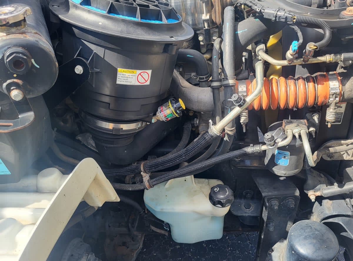 2019 Freightliner/Mercedes M2 106 819461