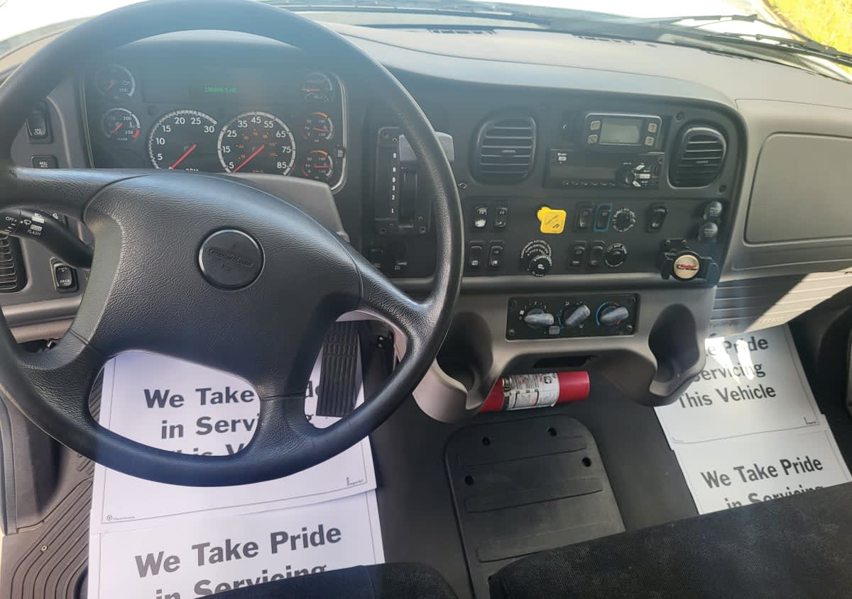 2019 Freightliner/Mercedes M2 106 819461