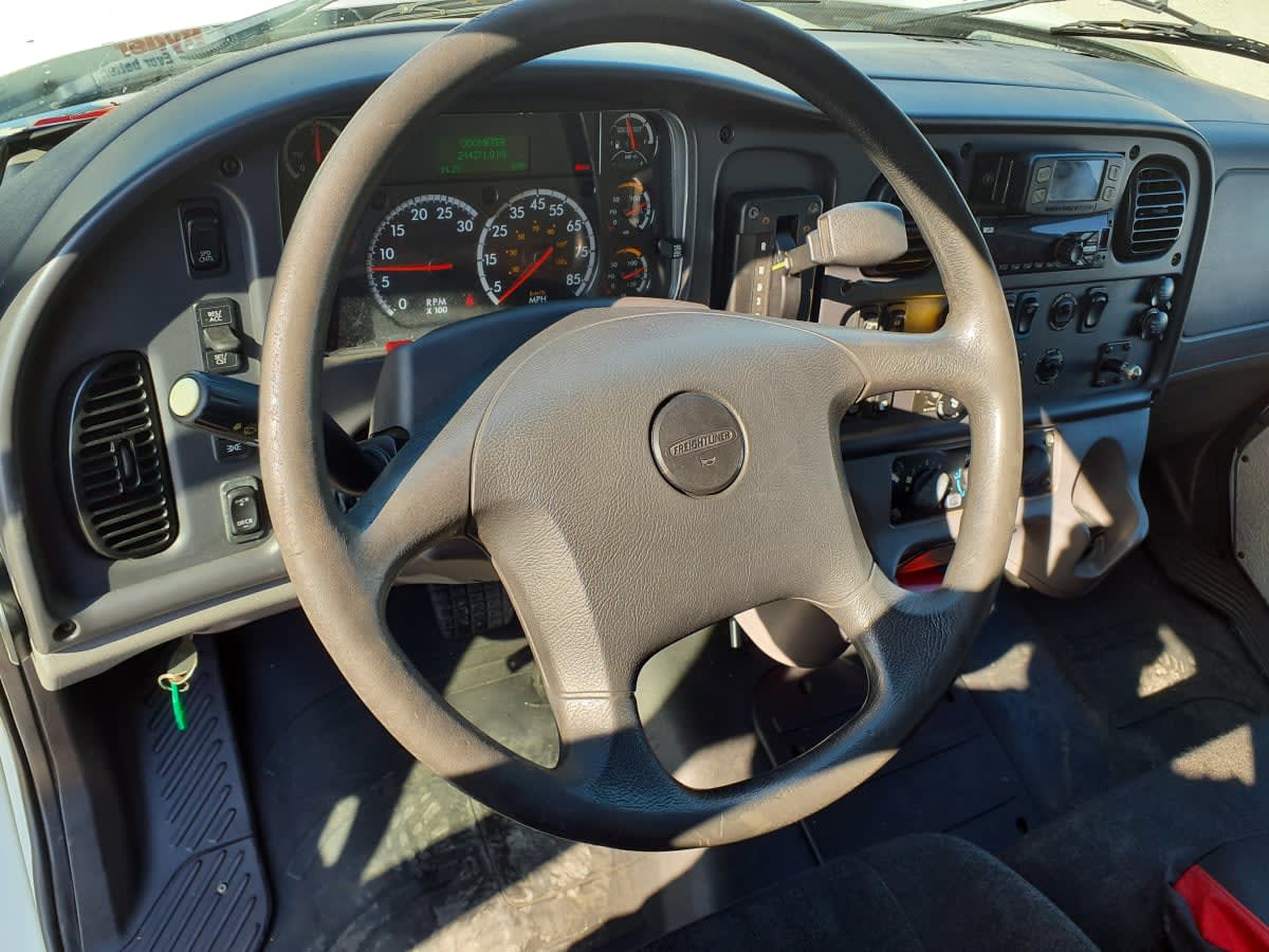 2019 Freightliner/Mercedes M2 106 819465