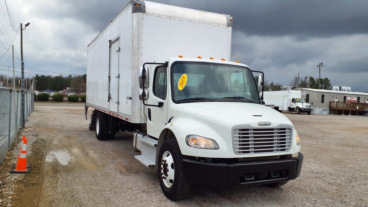 2019 Freightliner/Mercedes M2 106 819483