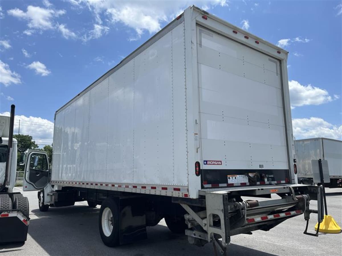 2019 Freightliner M2 106 819497