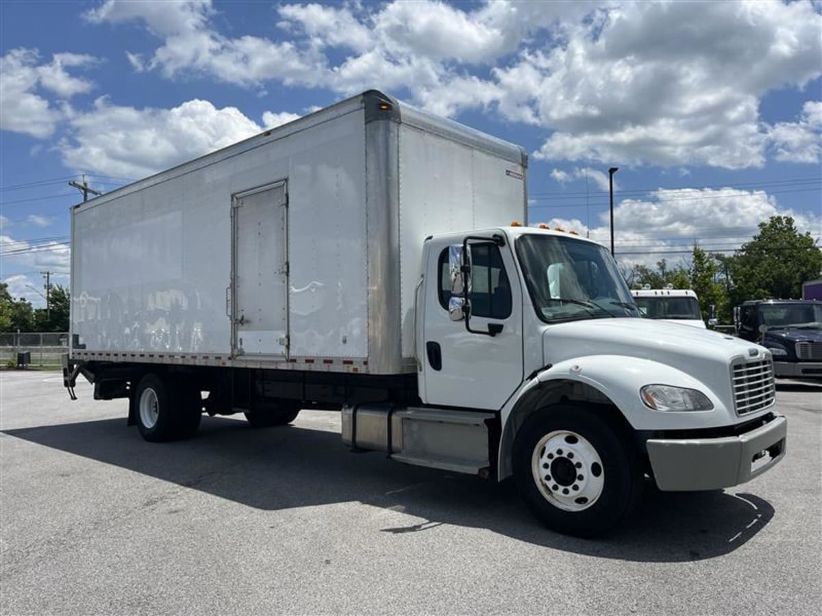 2019 Freightliner M2 106 819497