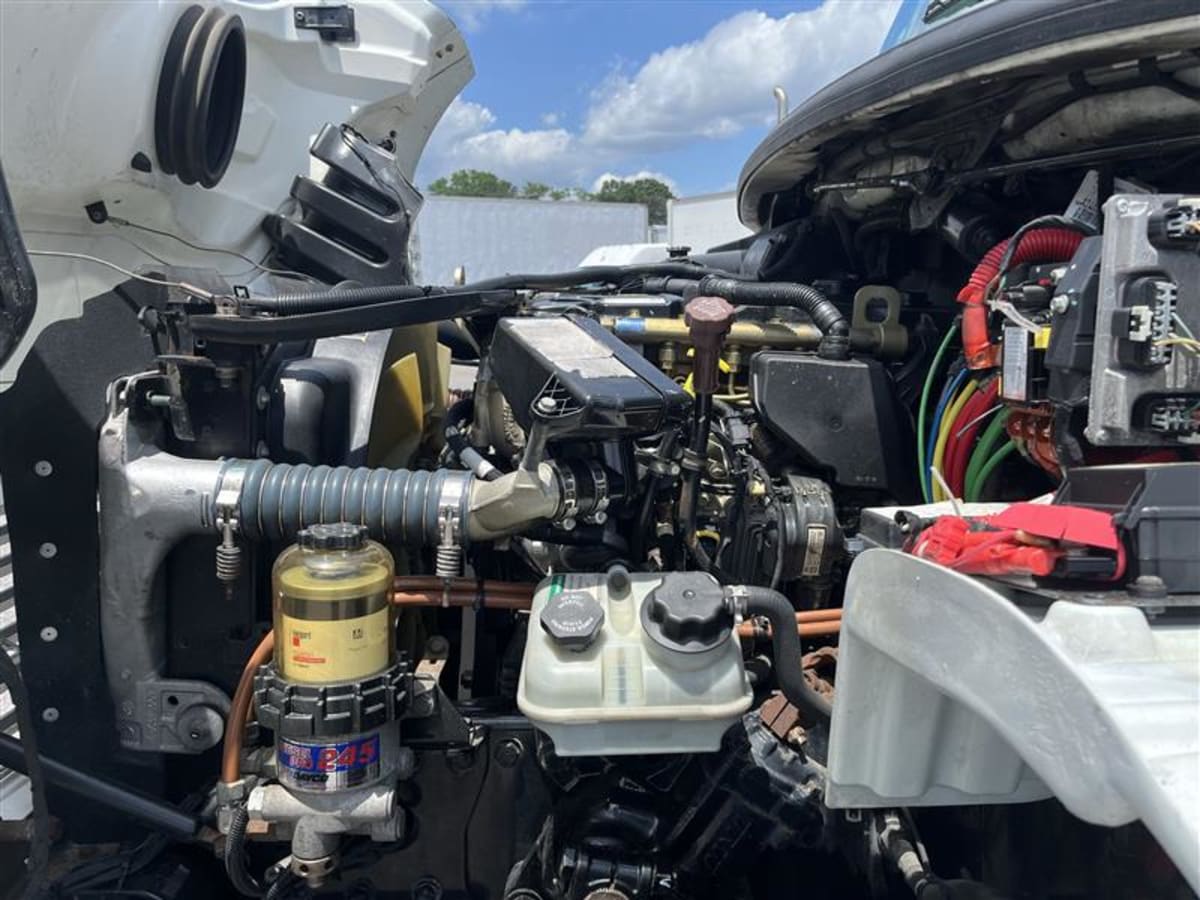 2019 Freightliner M2 106 819497