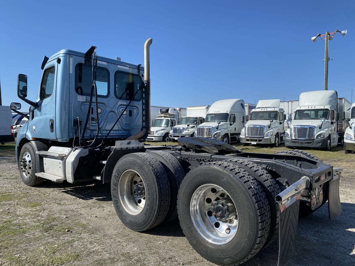 2019 Freightliner/Mercedes NEW CASCADIA 116 819521