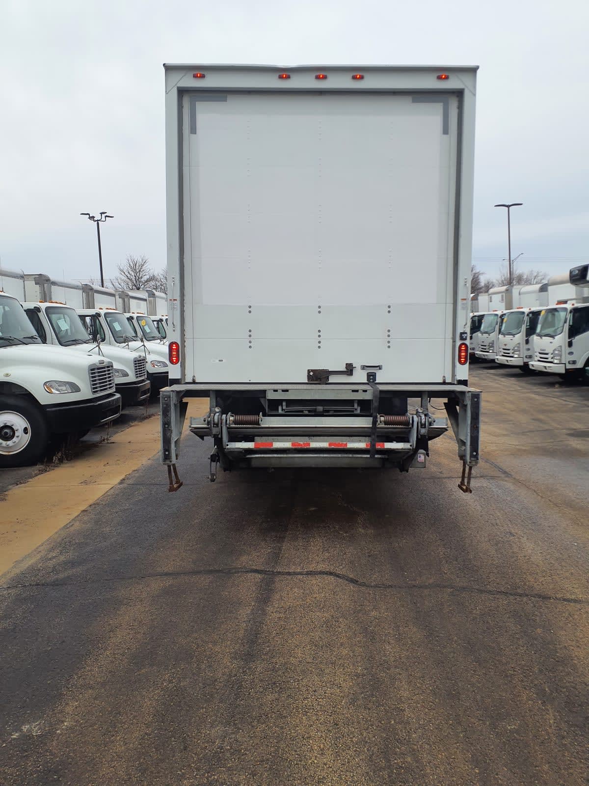 2019 Freightliner/Mercedes M2 106 819614