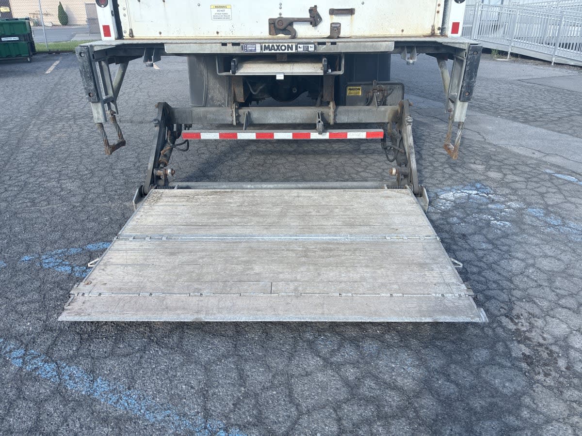 2019 Freightliner/Mercedes M2 106 819618