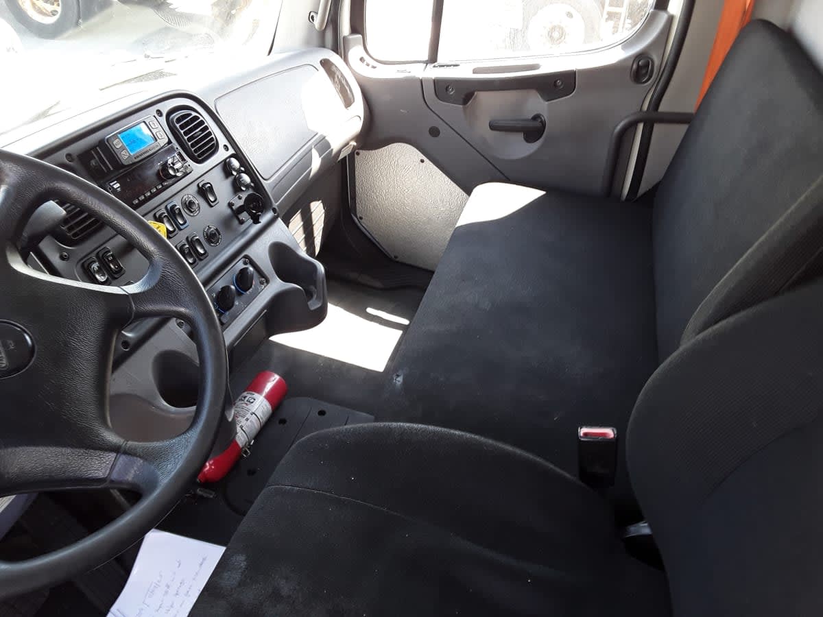 2019 Freightliner M2 106 819709
