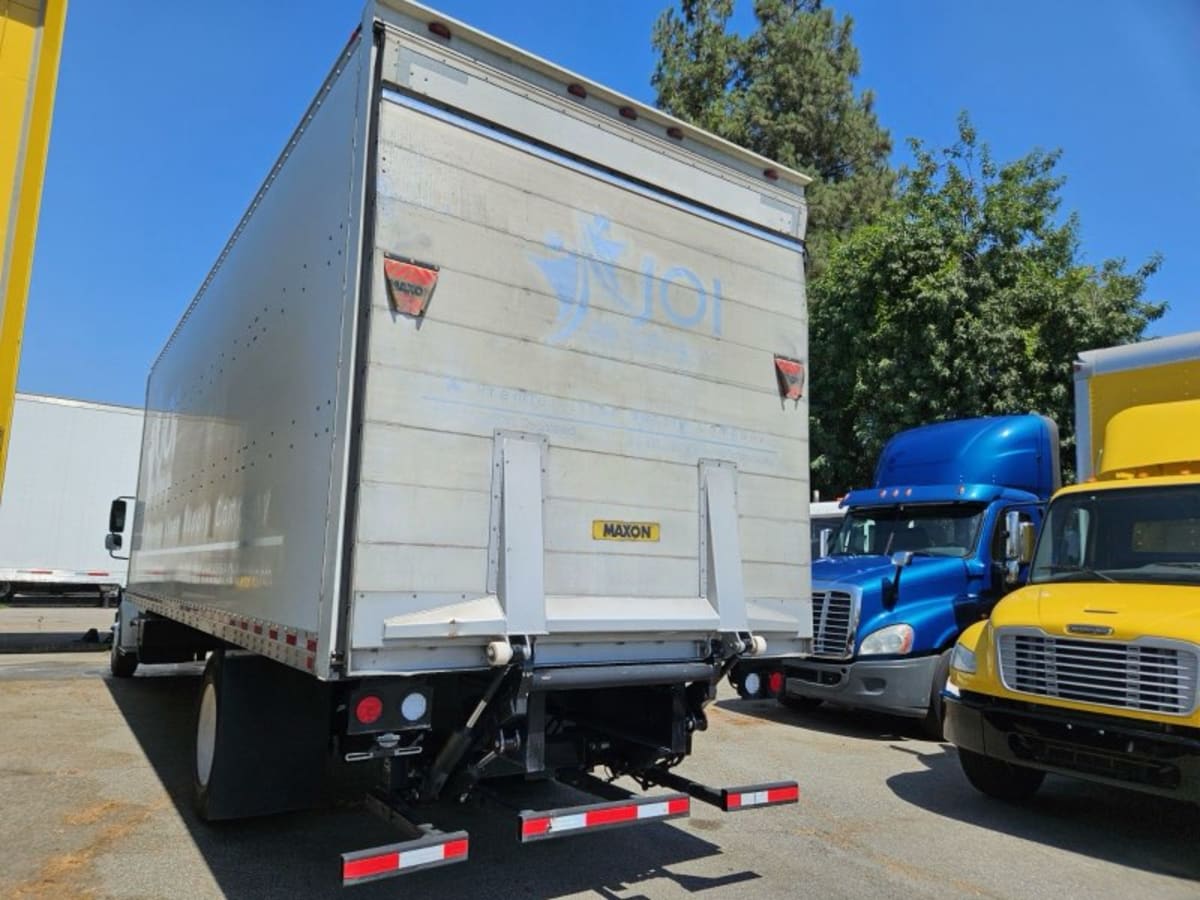 2019 Freightliner/Mercedes M2 106 819816