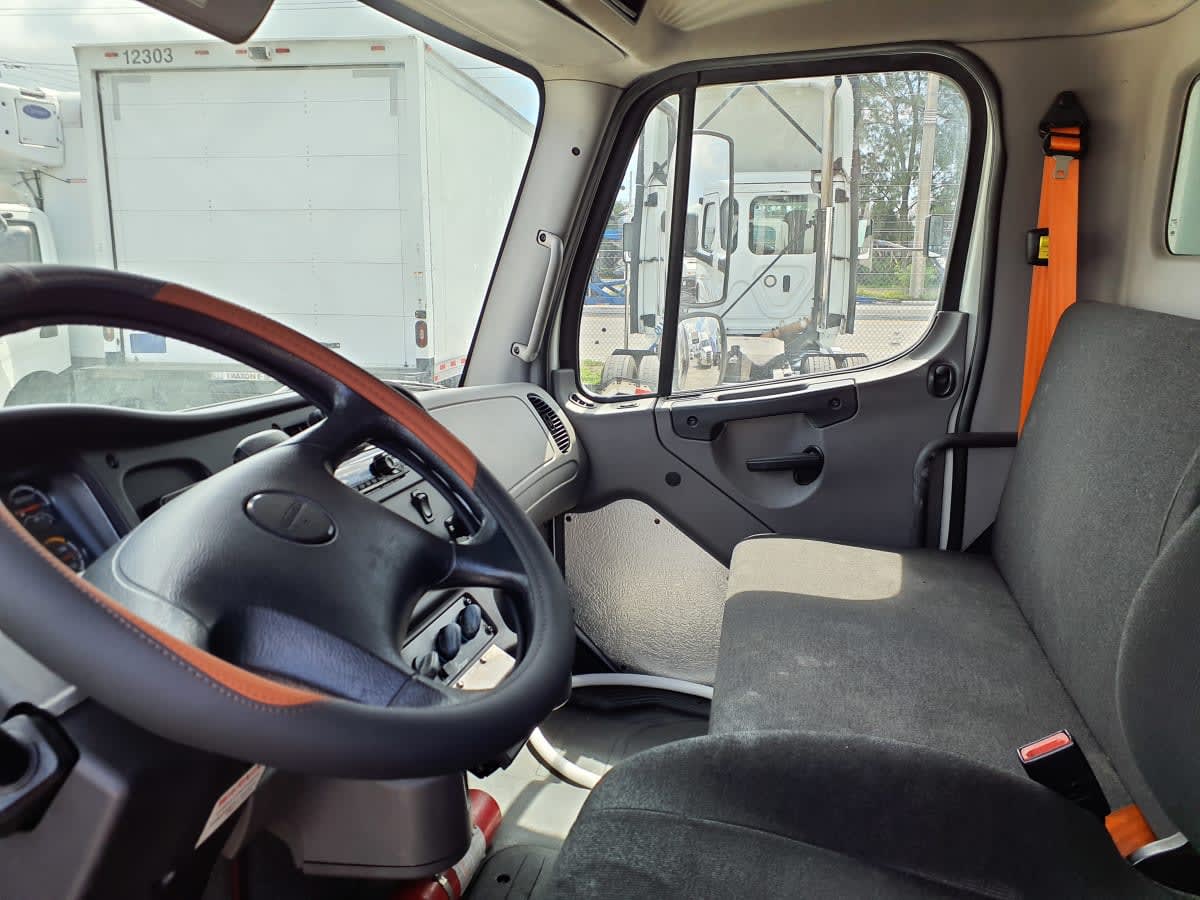 2019 Freightliner/Mercedes M2 106 819819