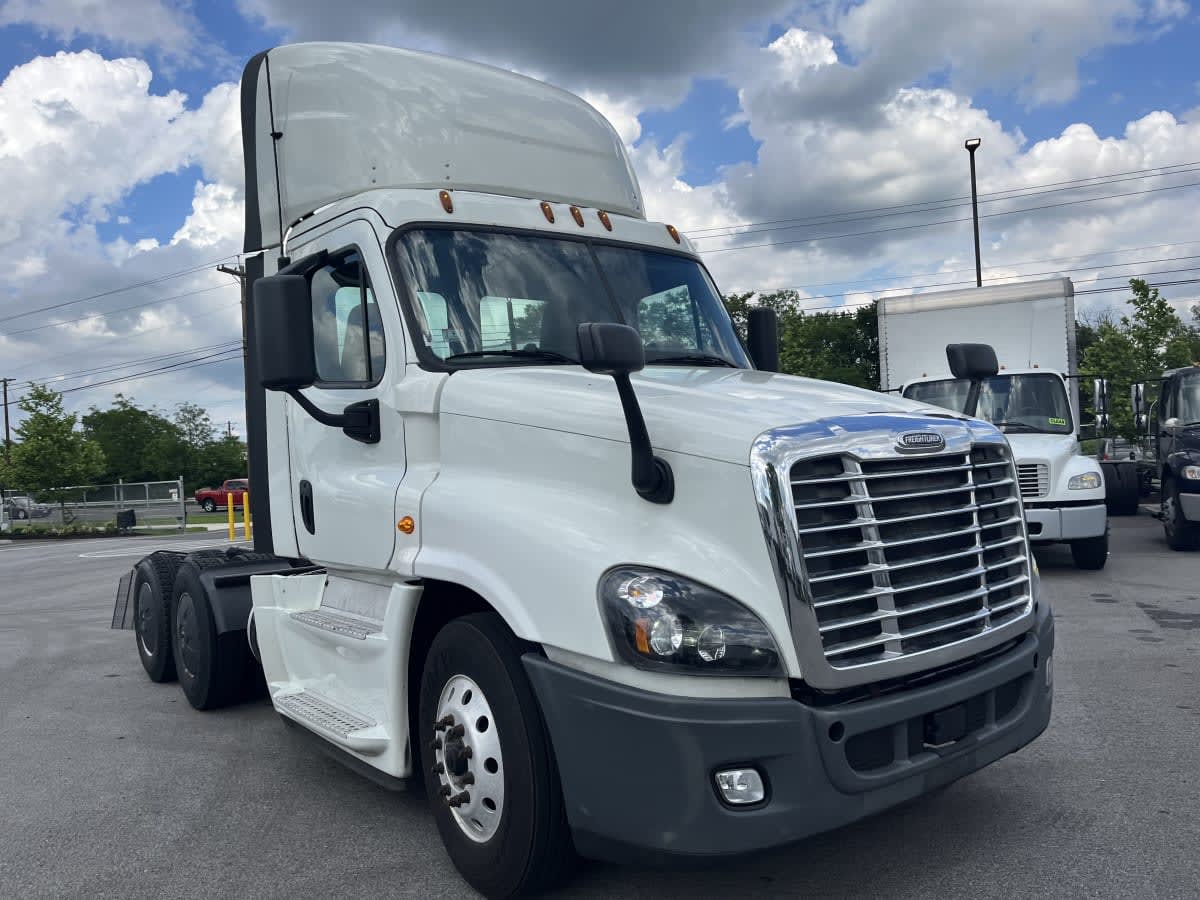 2019 Freightliner - image 3
