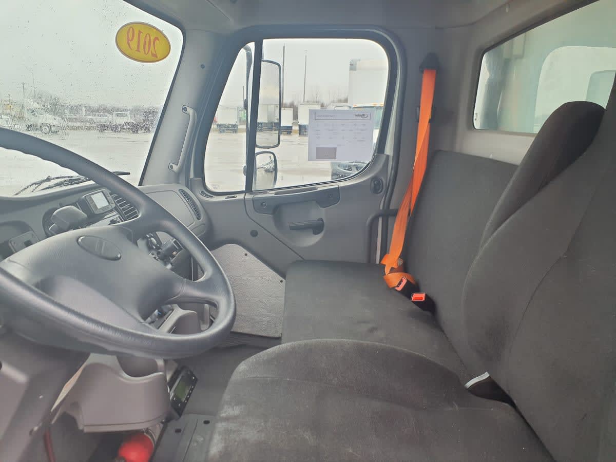 2019 Freightliner/Mercedes M2 106 819901