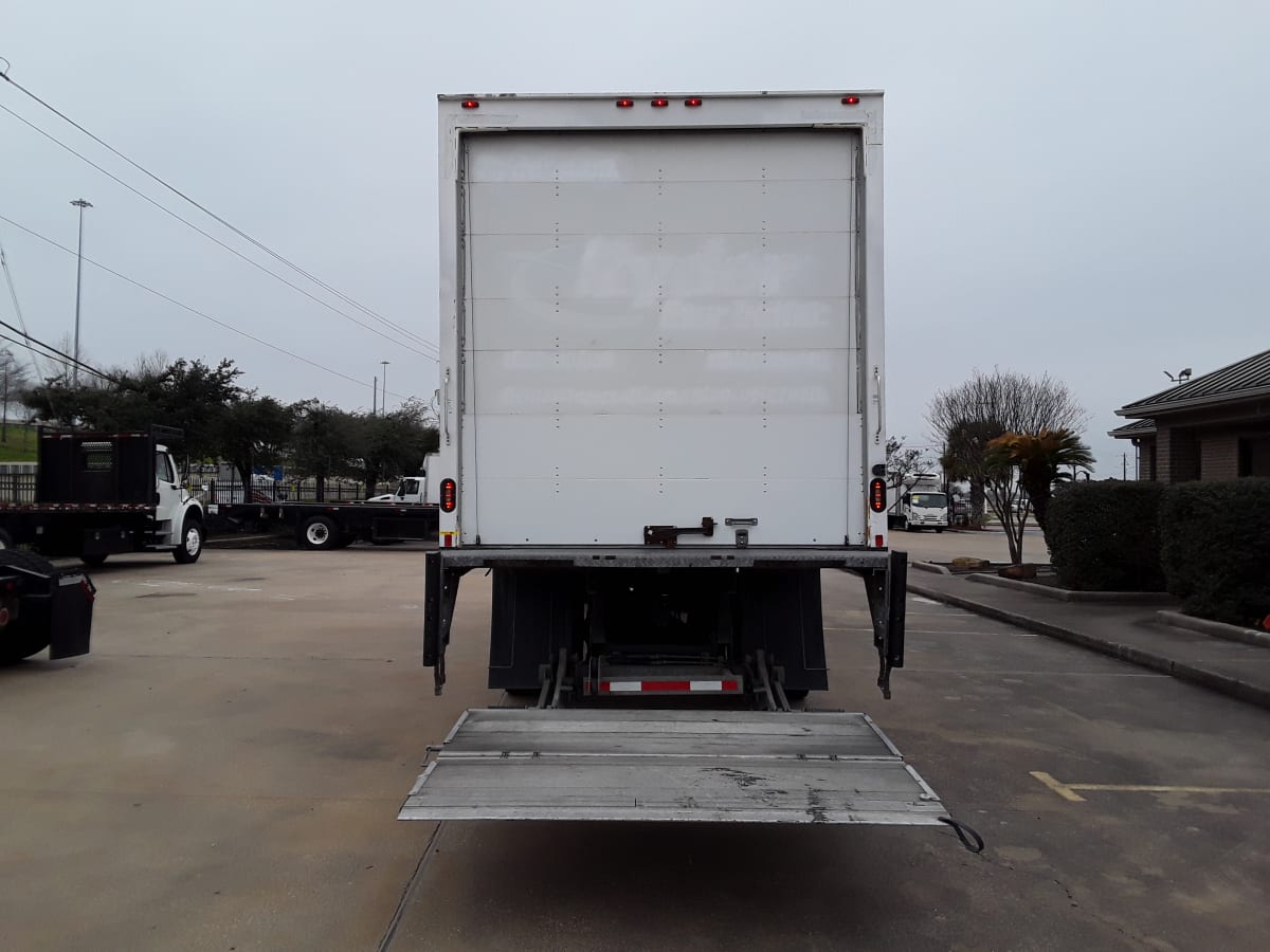 2019 Freightliner/Mercedes M2 106 819978