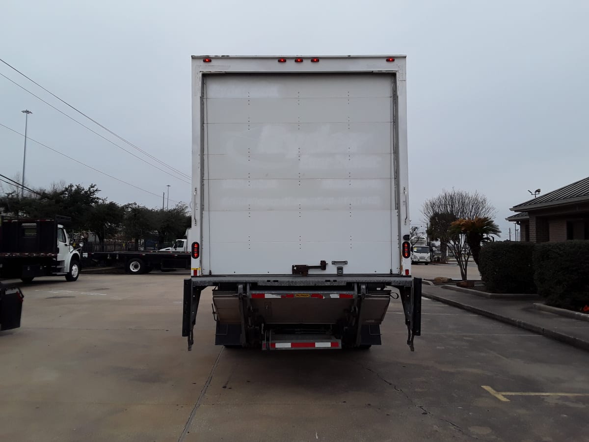 2019 Freightliner/Mercedes M2 106 819978