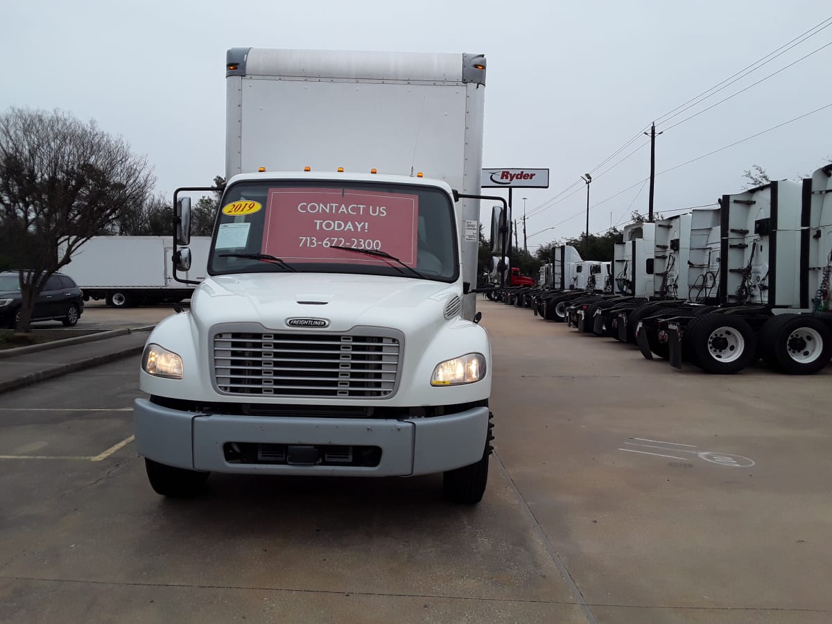 2019 Freightliner/Mercedes M2 106 819978