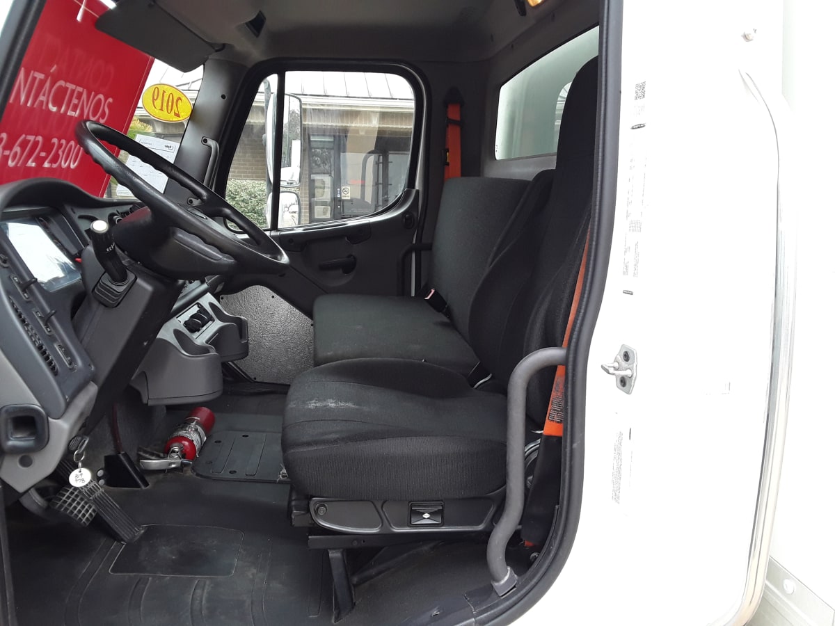 2019 Freightliner/Mercedes M2 106 819978