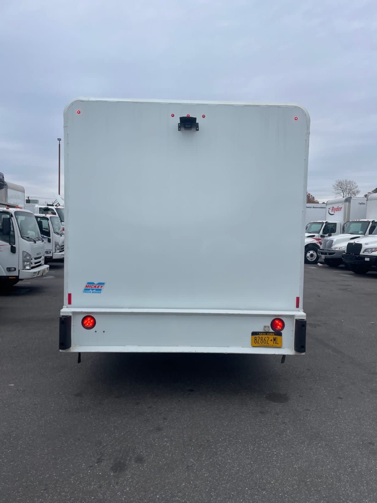 2019 Navistar International 4300 819995