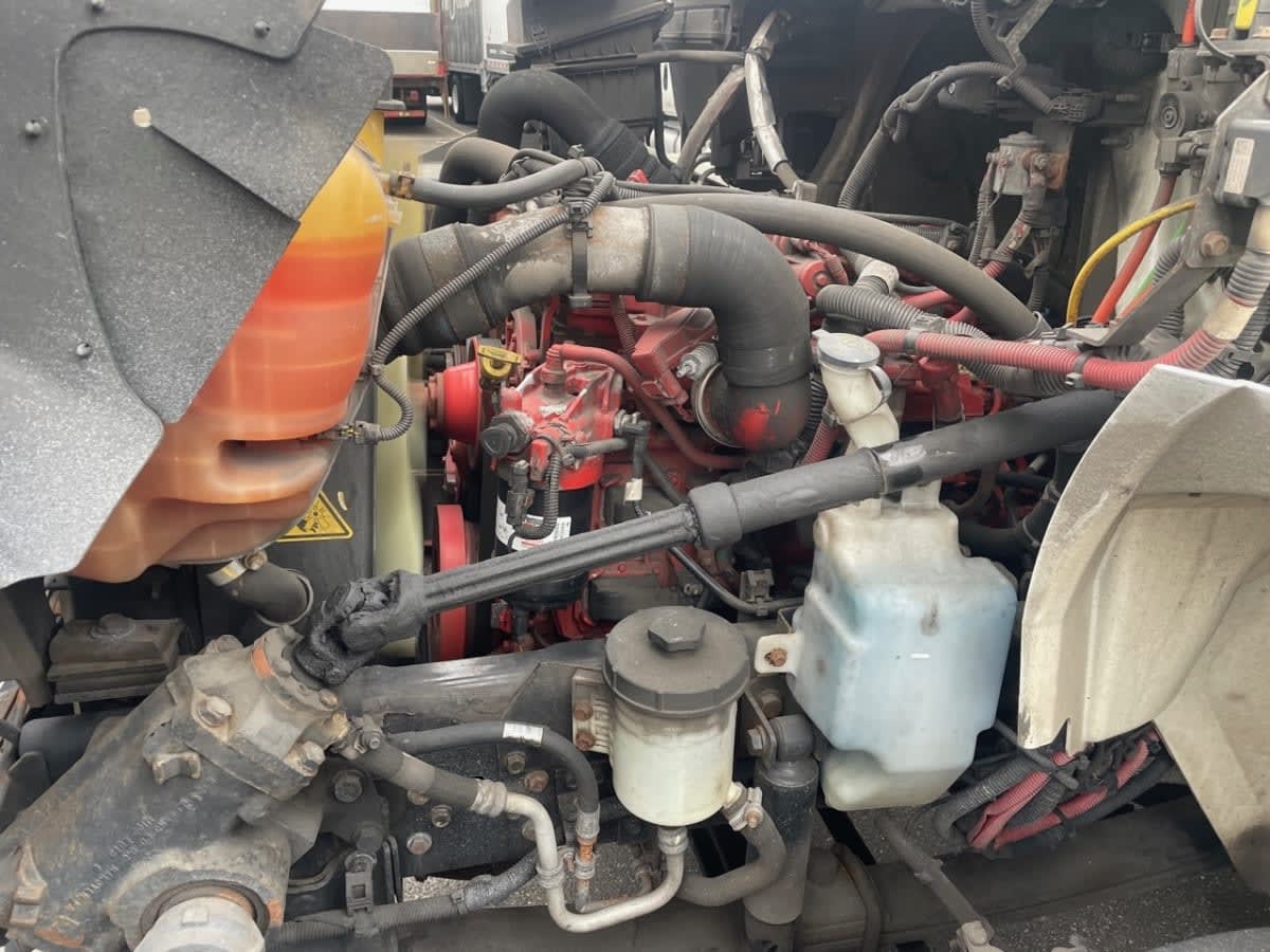 2019 Navistar International 4300 819995