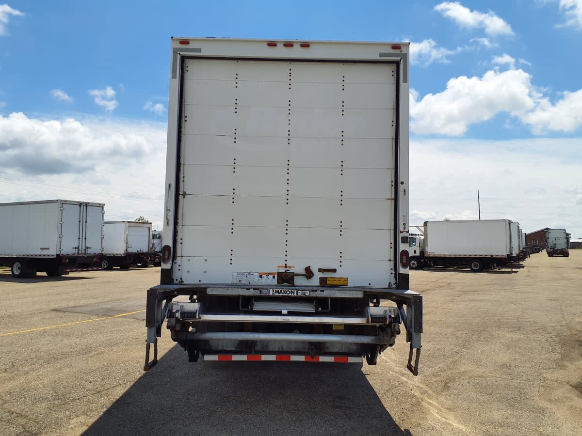 2019 Freightliner M2 106 820028