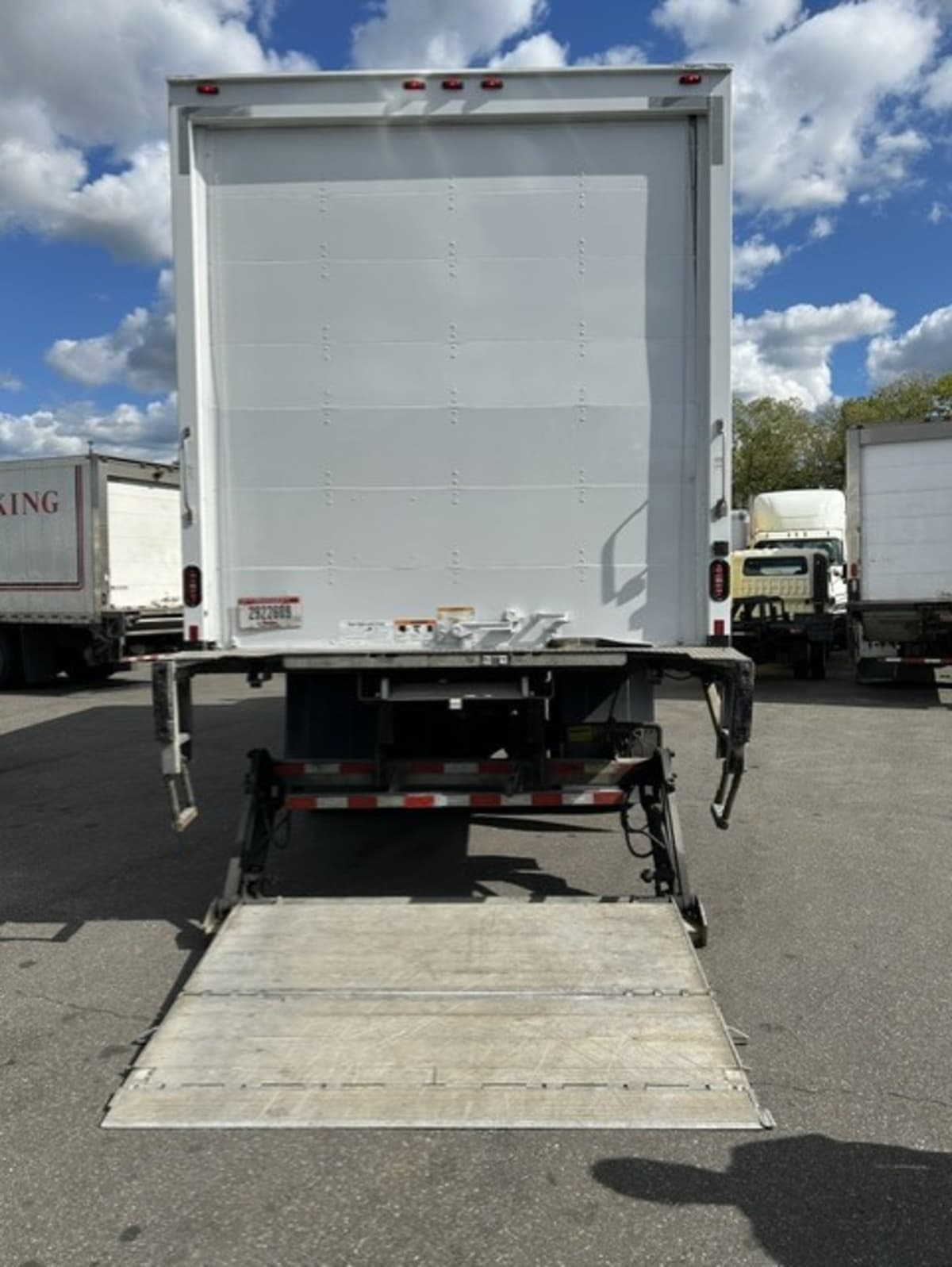 2019 Freightliner/Mercedes M2 106 820035