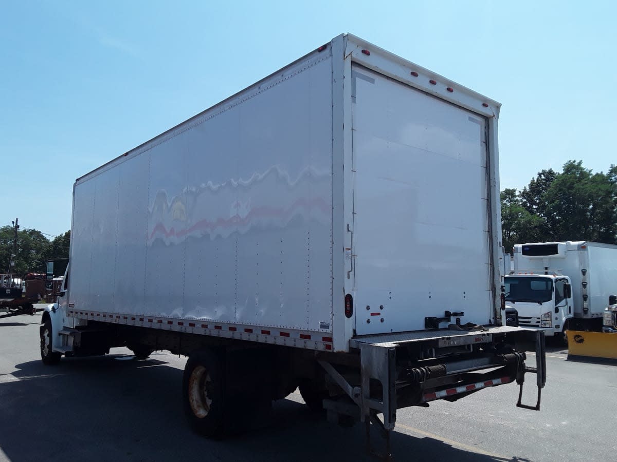 2019 Freightliner M2 106 820063